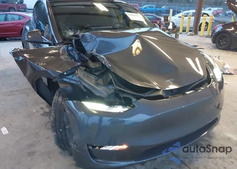 2023 Tesla Model Y Awd/Long Range Dual Motor All-Wheel Drive from USA, damaged, VIN 7SAYGDEE7PF913251